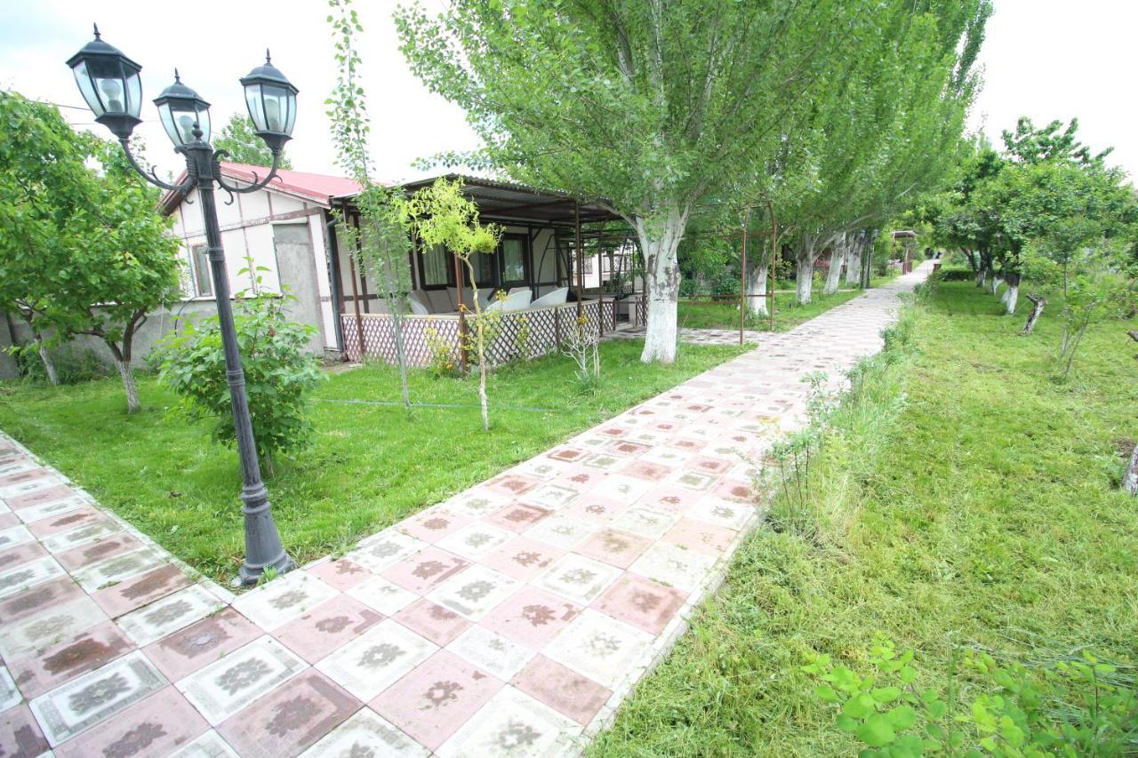 Cross Resort Hotel Erevan Exterior foto